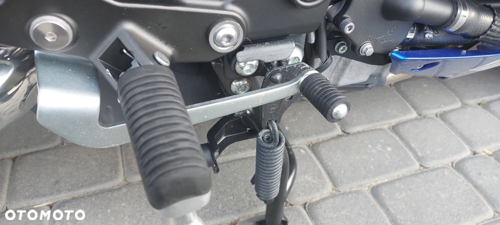 Yamaha XJ - 25