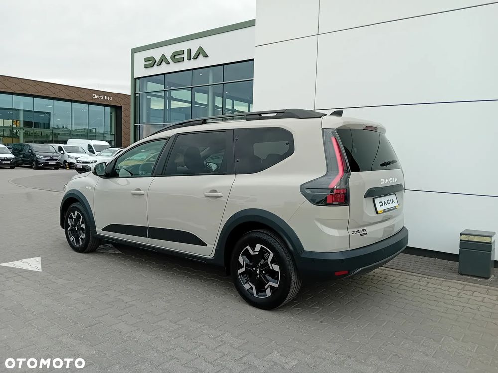 Dacia Jogger 1.8 Full Hybrid 155 Journey MMT 7os - 4