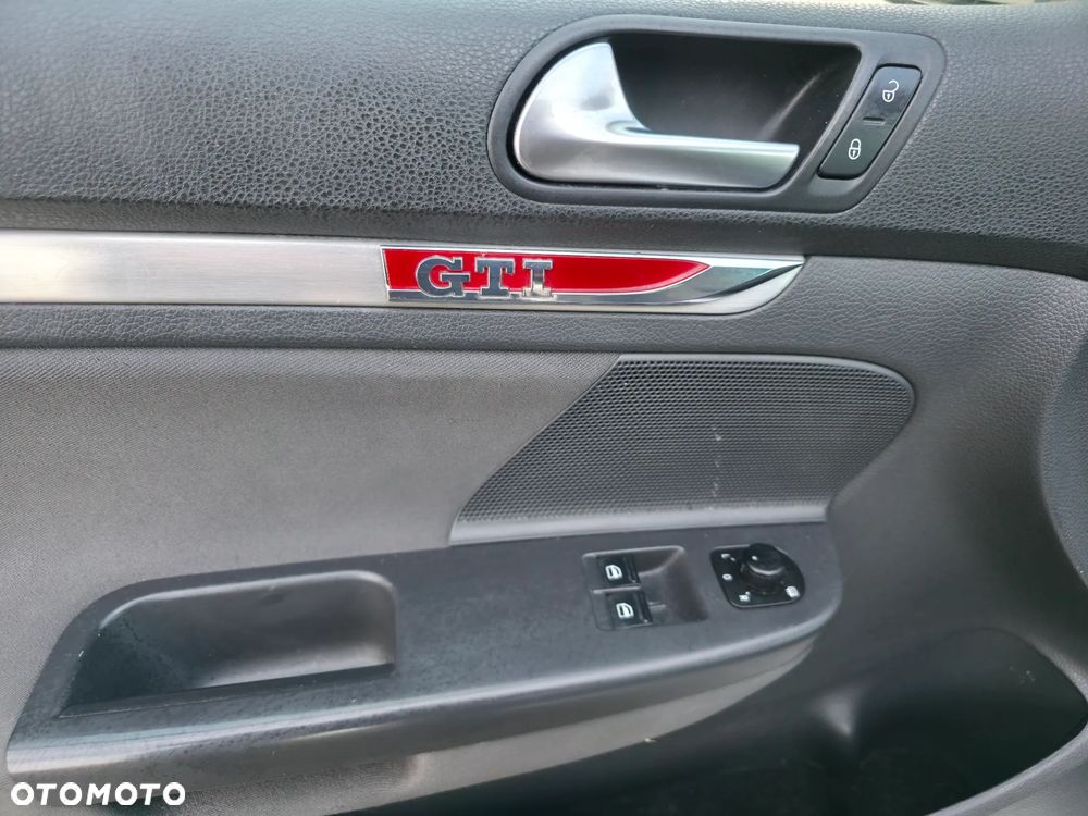 Volkswagen Golf - 14