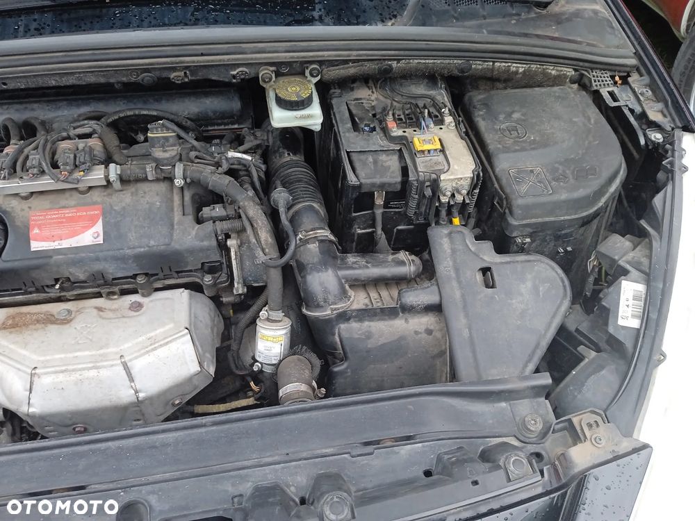 Peugeot 308 1.6 Premium - 14