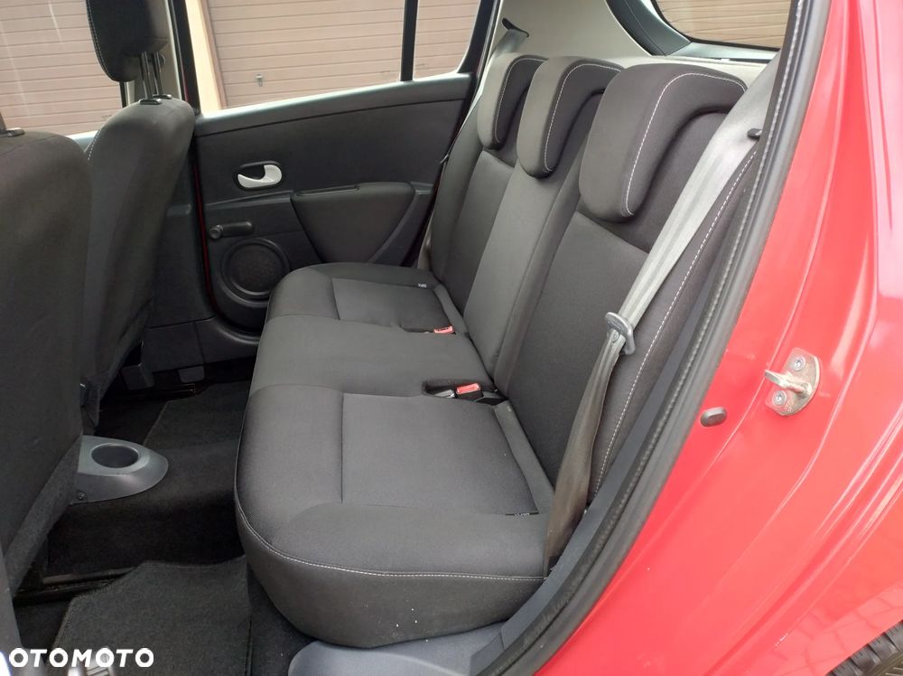 Renault Clio 1.2 16V 75 Dynamique - 21