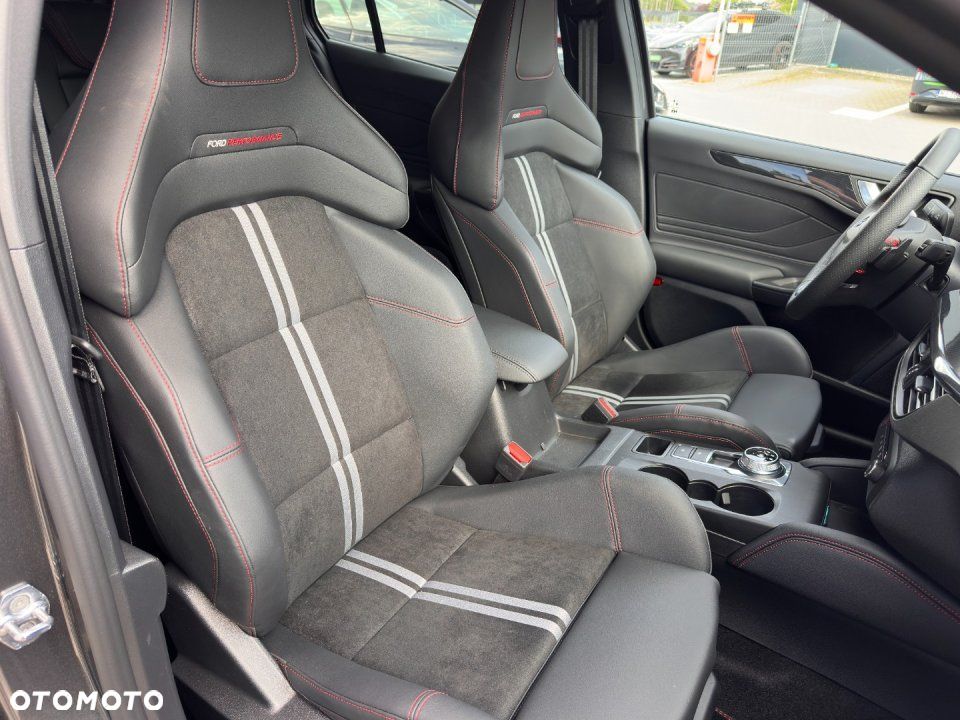 Ford Focus - 23