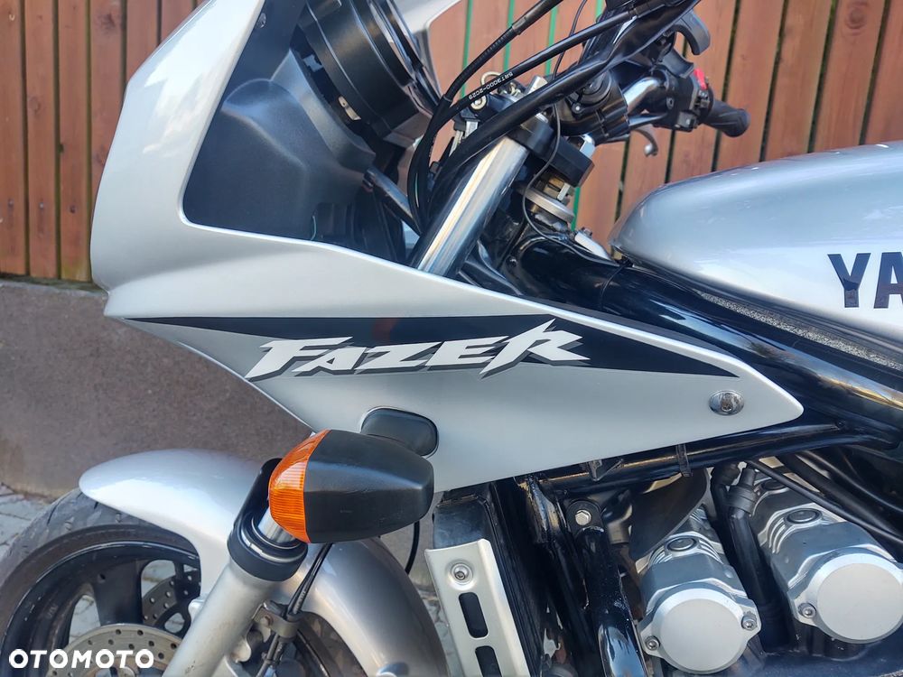 Yamaha FZS - 9