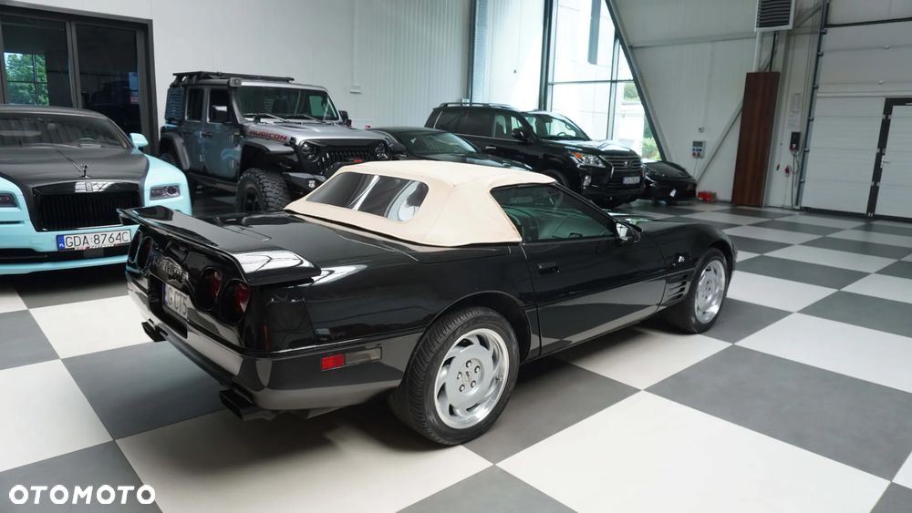 Chevrolet Corvette Convertible 5.7 - 12