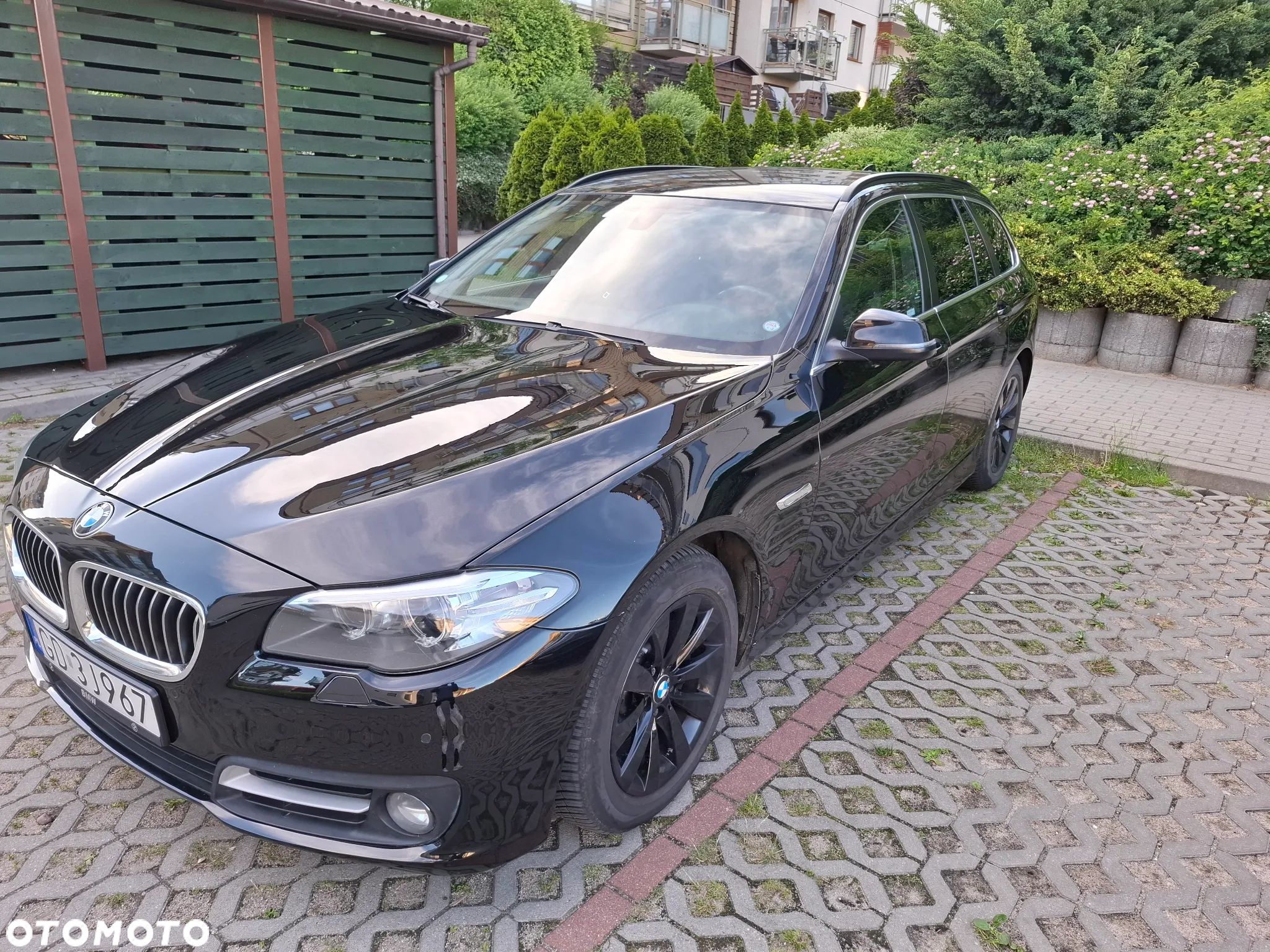 BMW Seria 5 520d xDrive Touring - 1