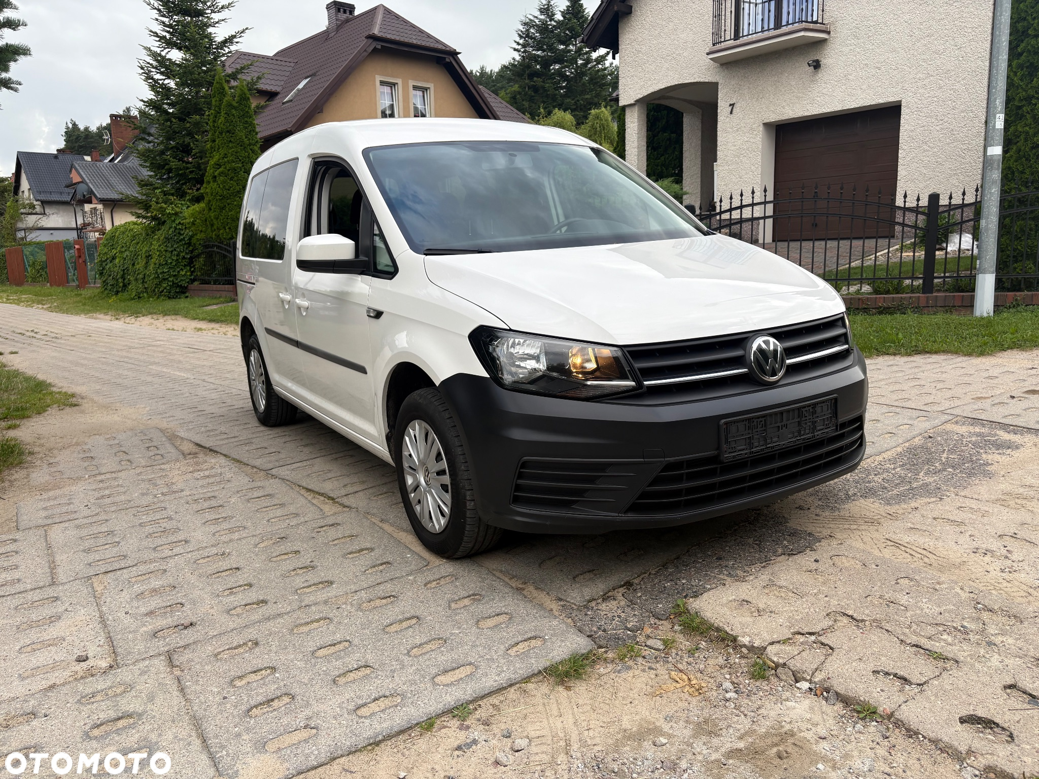 Volkswagen Caddy 2.0 TDI Comfortline - 3