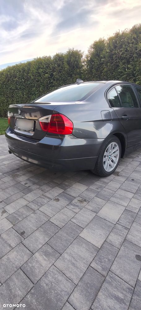 BMW Seria 3 320i - 4