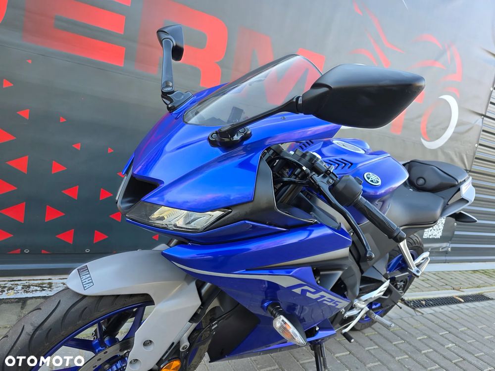 Yamaha YZF - 12