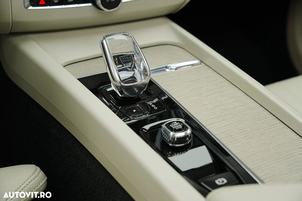 Volvo XC 60 Recharge T6 Twin Engine eAWD Inscription Expression - 33