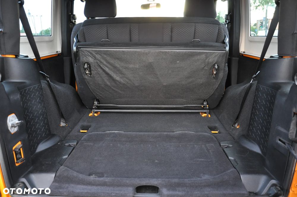 Jeep Wrangler - 33