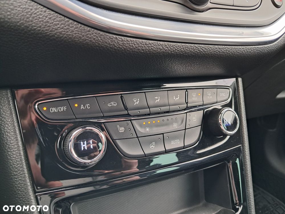 Opel Astra 1.2 T Elegance S&S - 14