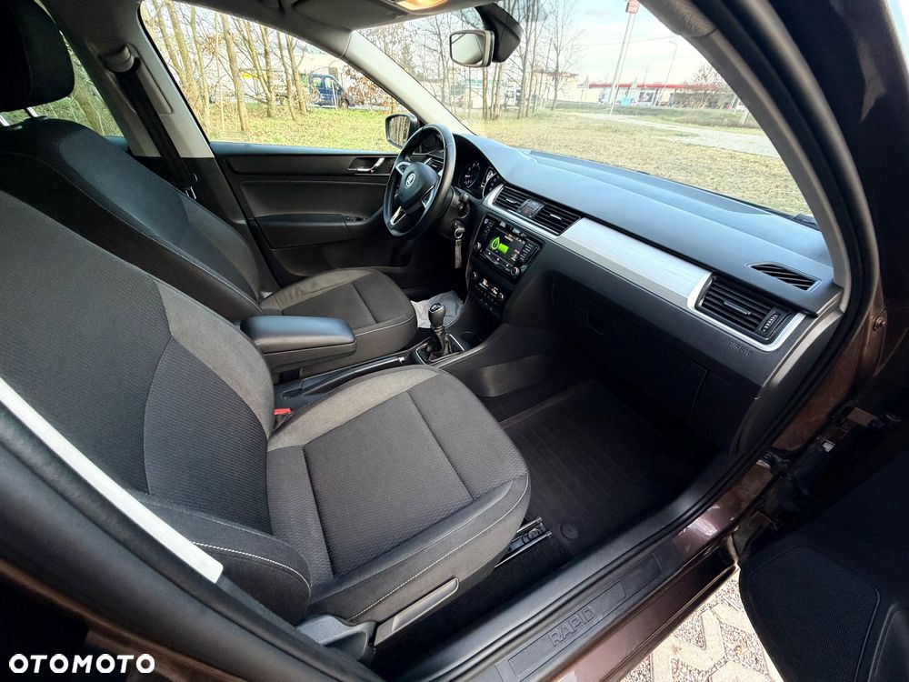 Skoda RAPID 1.2 TSI Ambition - 7