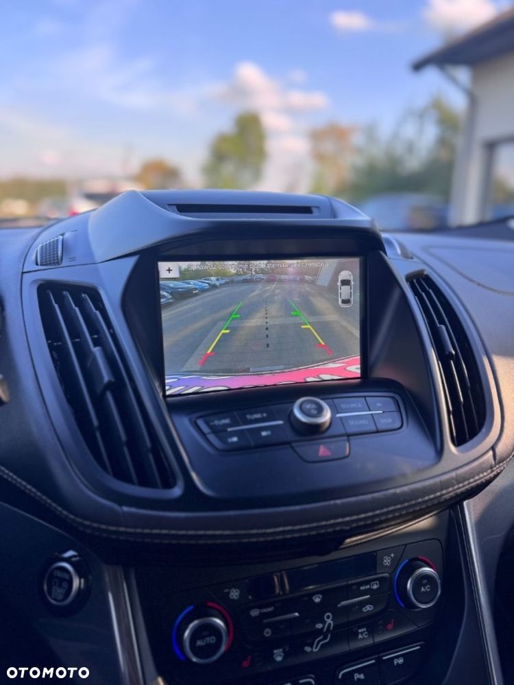 Ford Kuga - 28