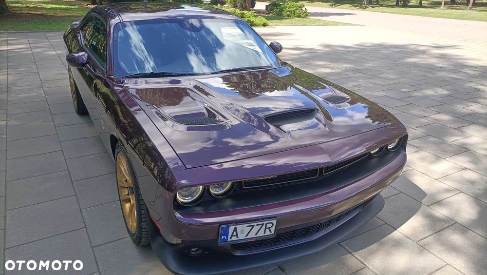 Dodge Challenger - 7