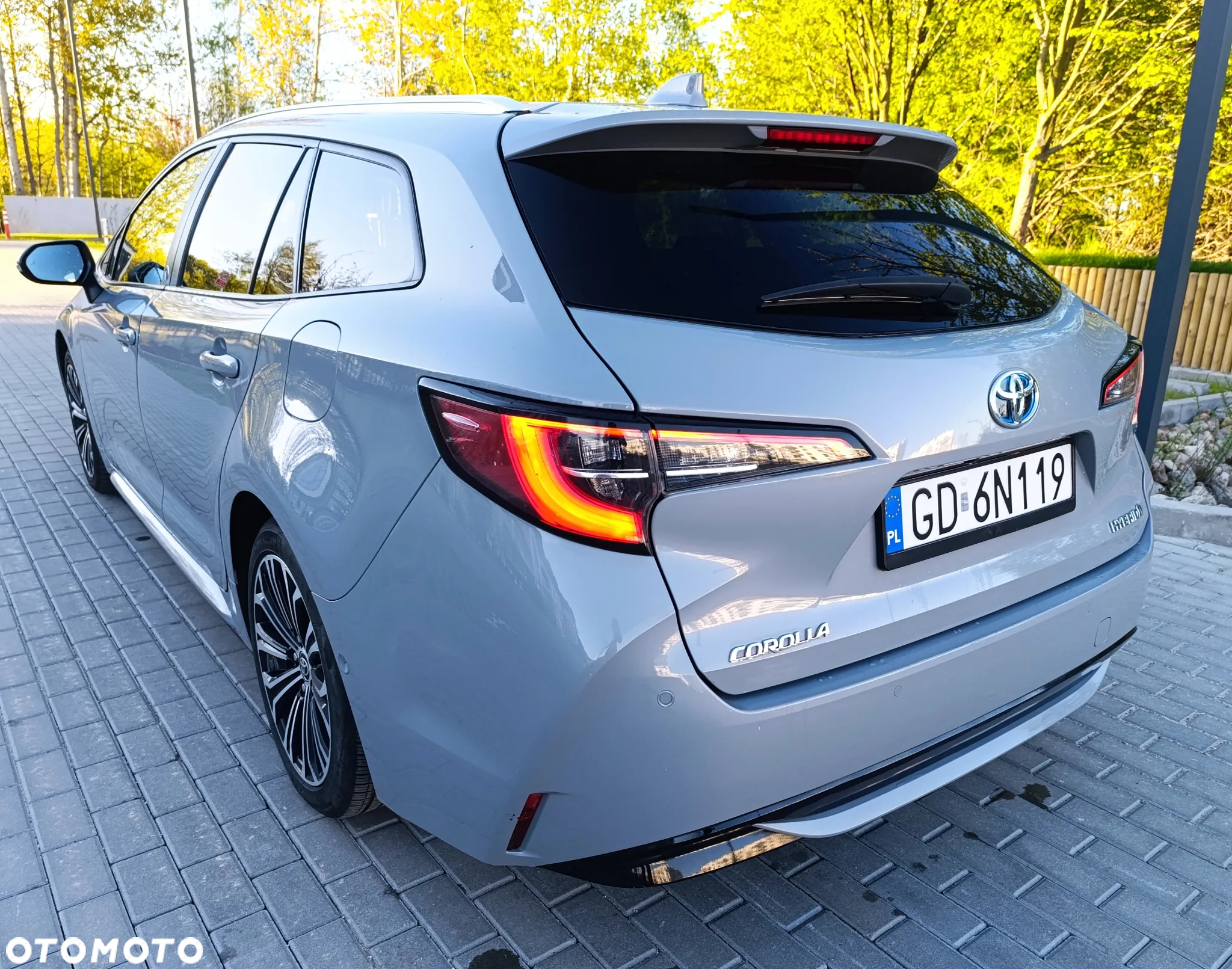 Toyota Corolla 2.0 Hybrid Team Deutschland - 5