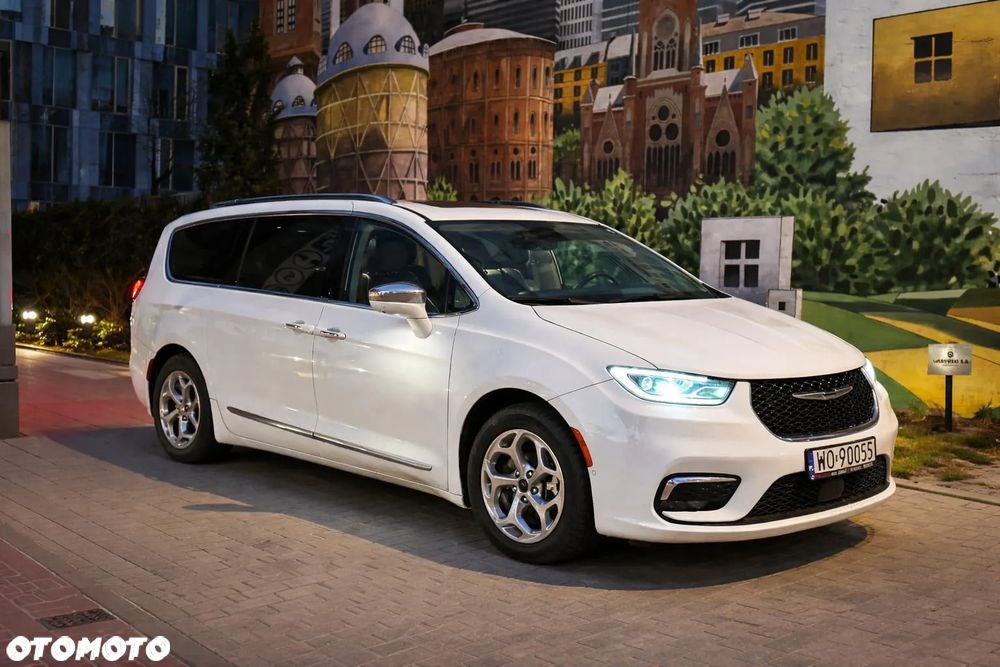 Chrysler Pacifica - 2