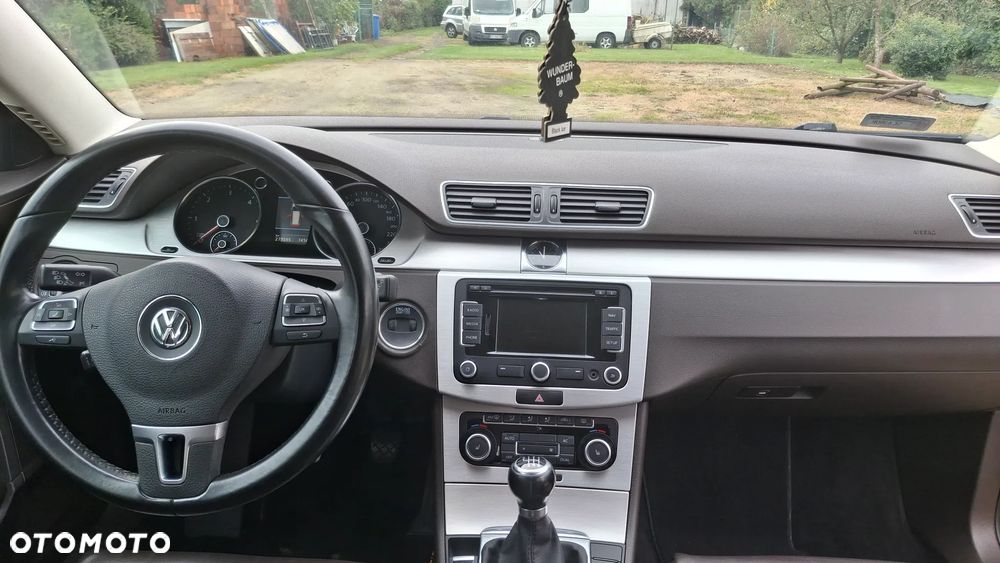 Volkswagen Passat 1.6 TDI Comfortline - 19