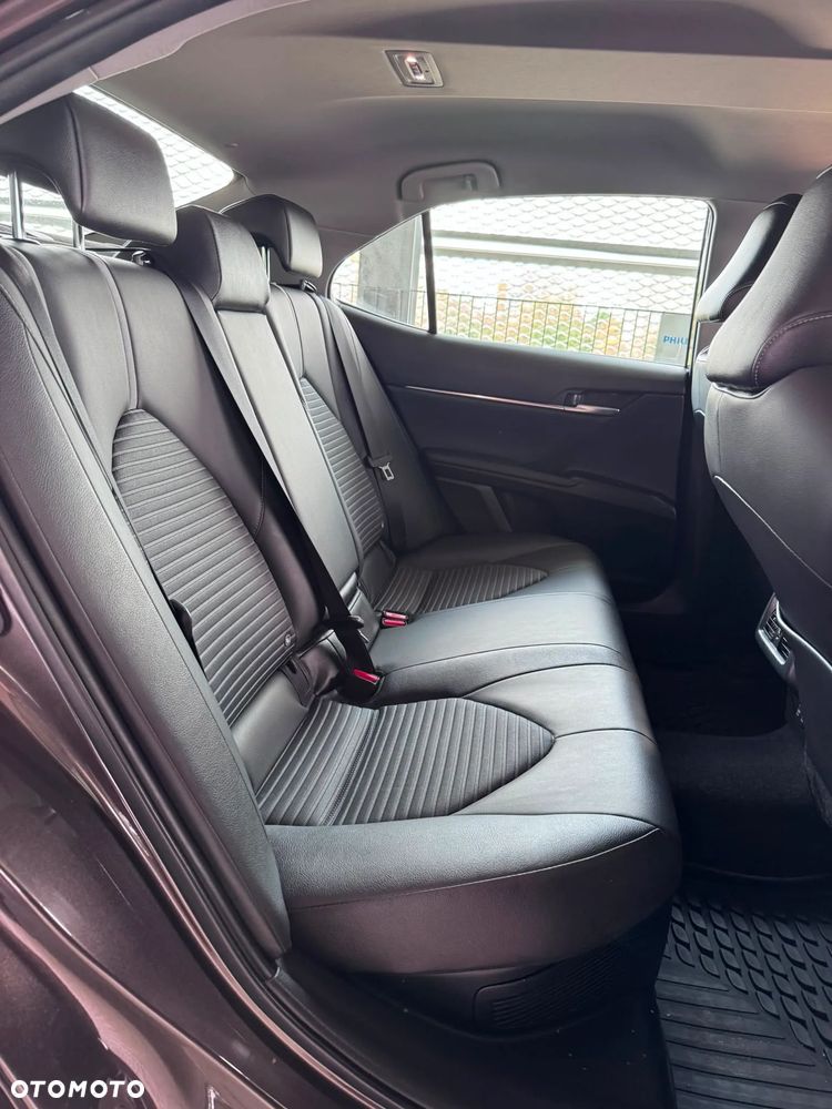 Toyota Camry 2.5 Hybrid Prestige CVT - 32