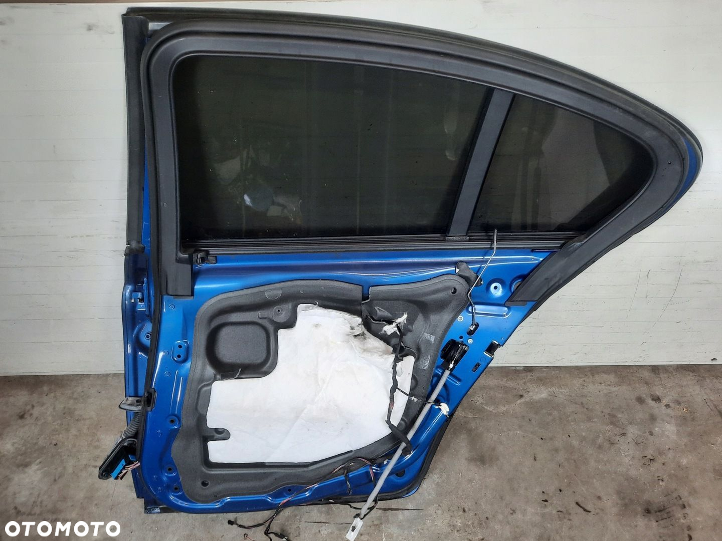 DRZWI PRAWY TYŁ BMW 5 F10 M5 MONTECARLO BLUE B05 - 5