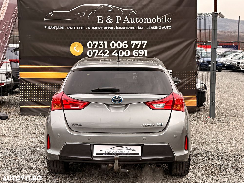 Toyota Auris ver-1-4-d--4d-unique - 11