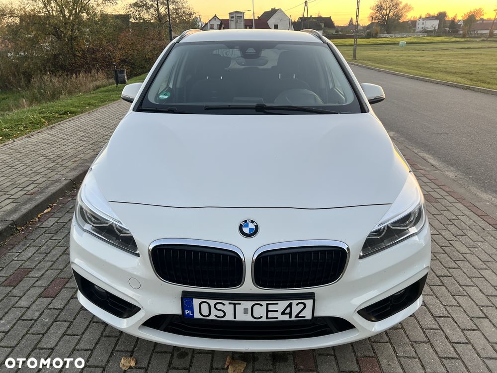 BMW Seria 2 220i Advantage - 9