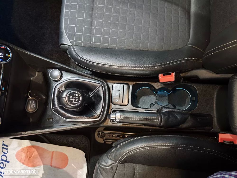 Ford Fiesta 1.0 EcoBoost S&S ACTIVE - 13