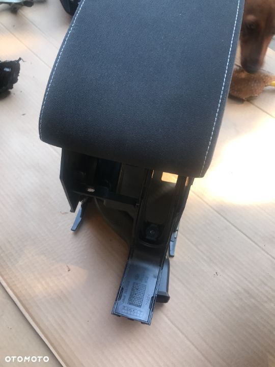 PODLOKIETNIK VW GOLF VI PLUS - 2