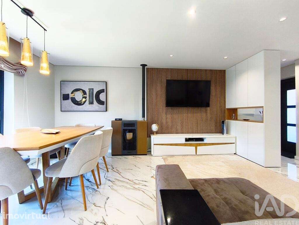 Moradia geminada T3 em Mazarefes e Vila Fria de 110 m2 - Grande imagem: 4/35