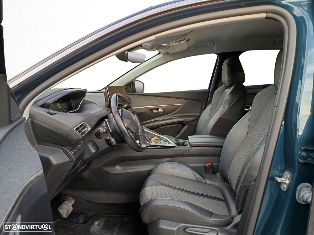 Peugeot 3008 1.6 Hybrid4 Allure Pack e-EAT8 - 24