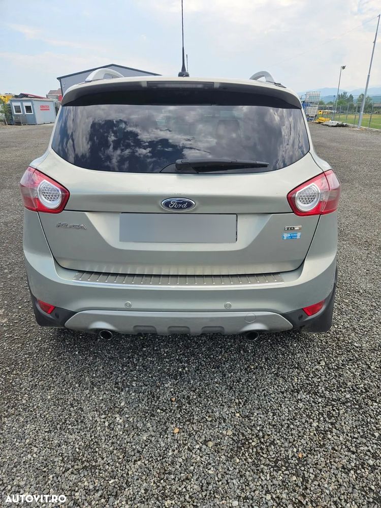 Ford Kuga 2.0 TDCi 4x4 Titanium - 4