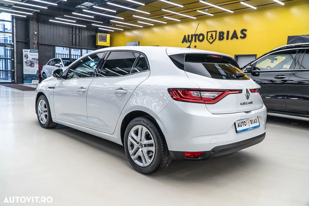 Renault Megane ENERGY dCi 110 EDC INTENS - 6