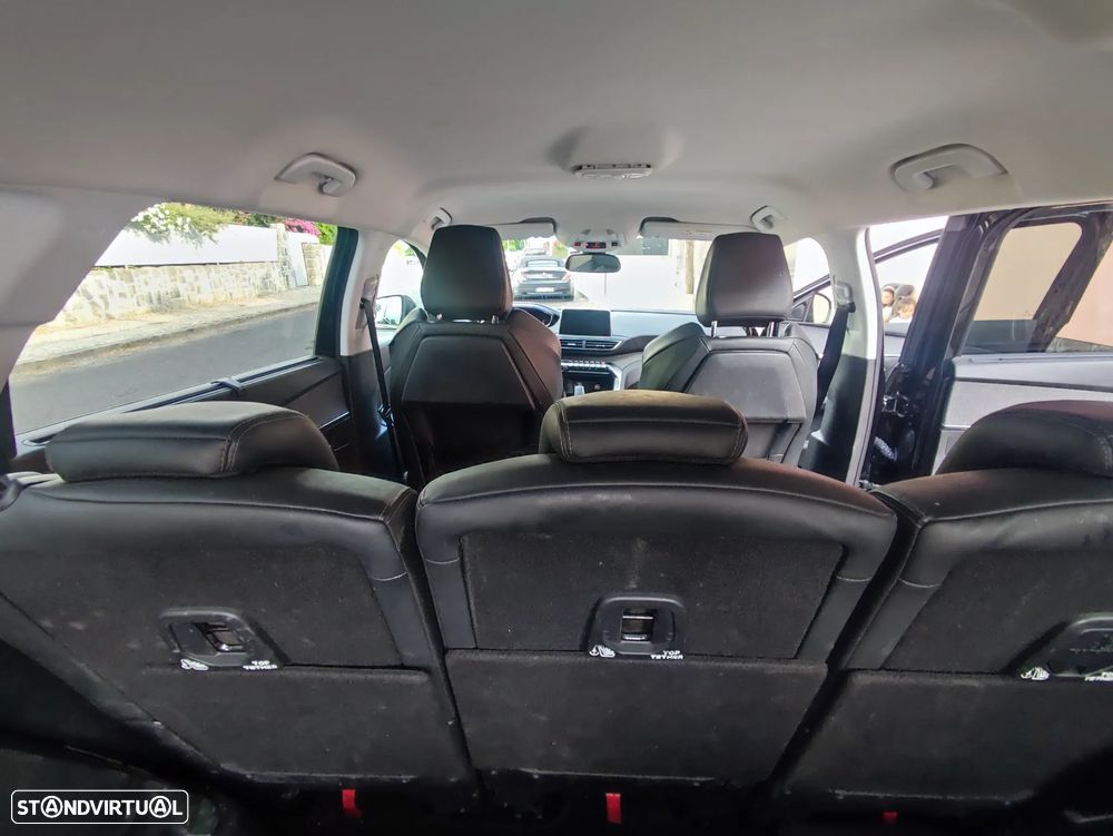 Peugeot 5008 1.5 BlueHDi Allure Pack EAT8 - 17