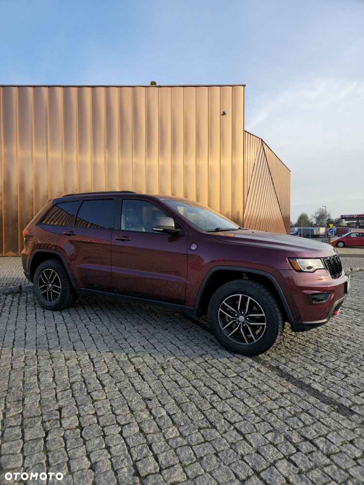 Jeep Grand Cherokee - 14