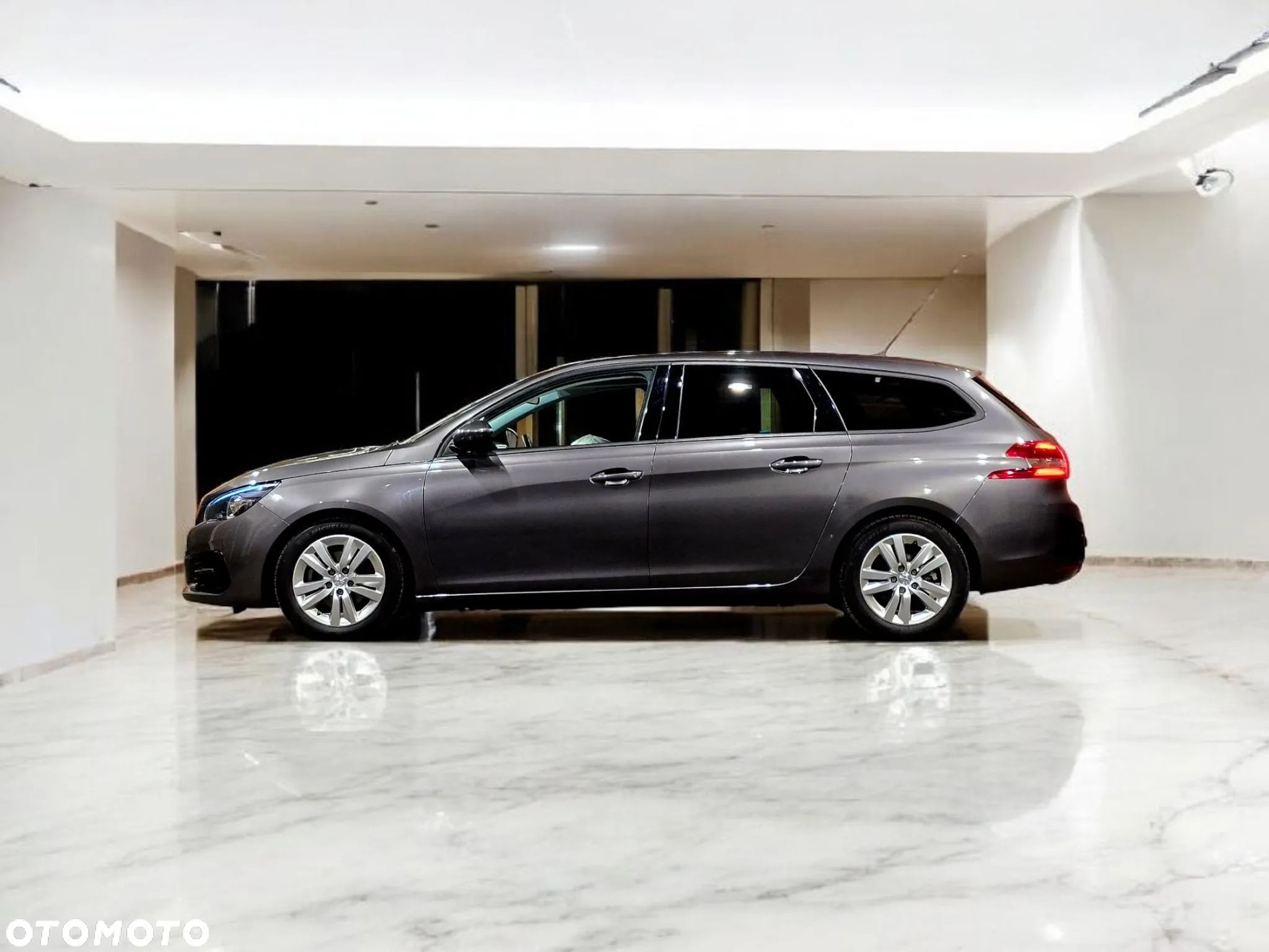 Peugeot 308 1.5 BlueHDi Business Line S&S - 1