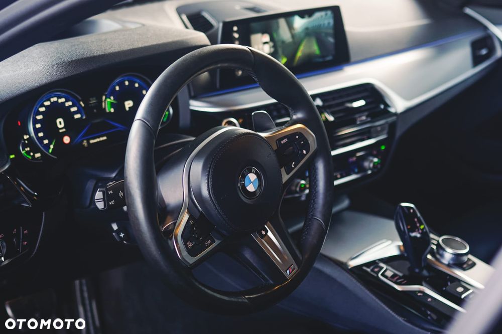 BMW Seria 5 540i xDrive M Sport sport - 2