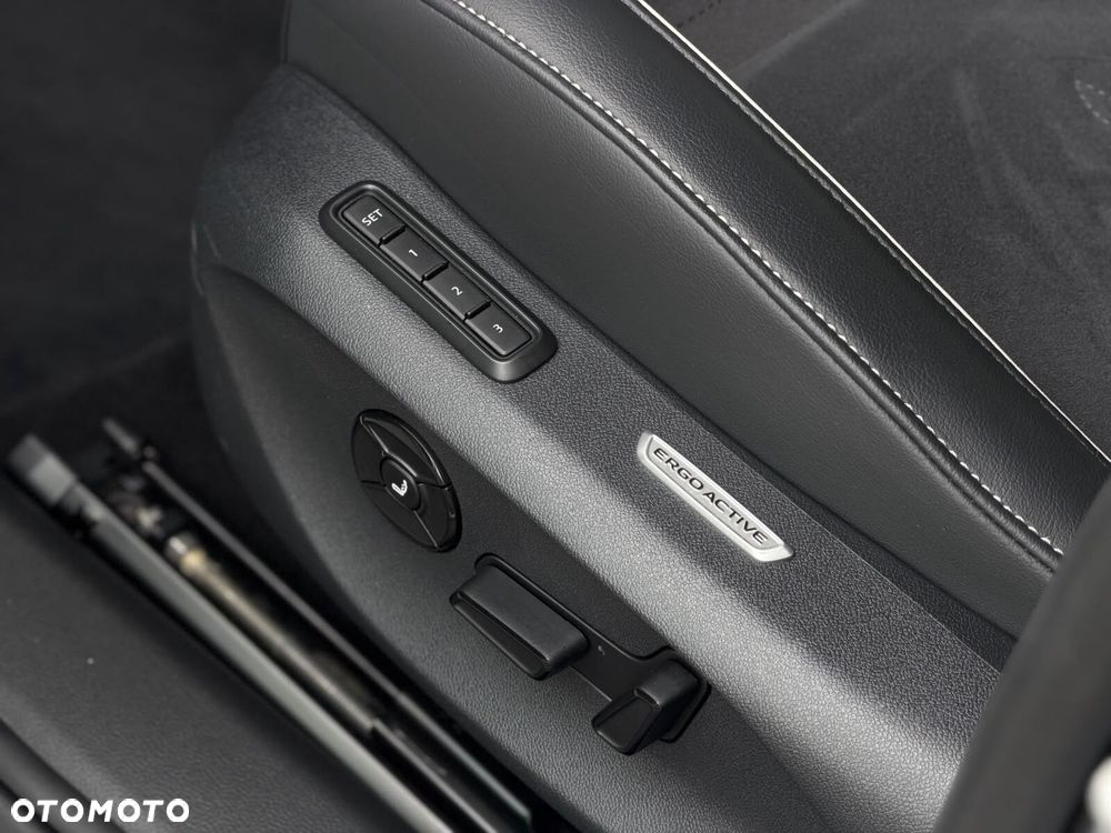 Volkswagen Passat - 23
