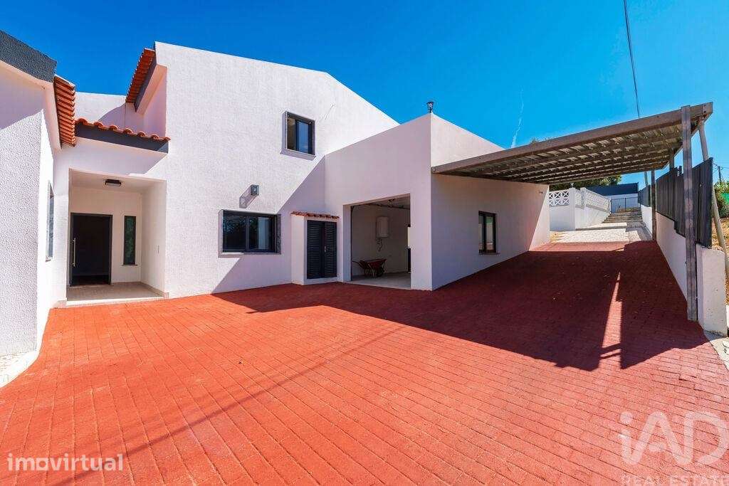 Casa / Villa T4 em São Brás de Alportel de 252,00 m2 - Grande imagem: 2/30