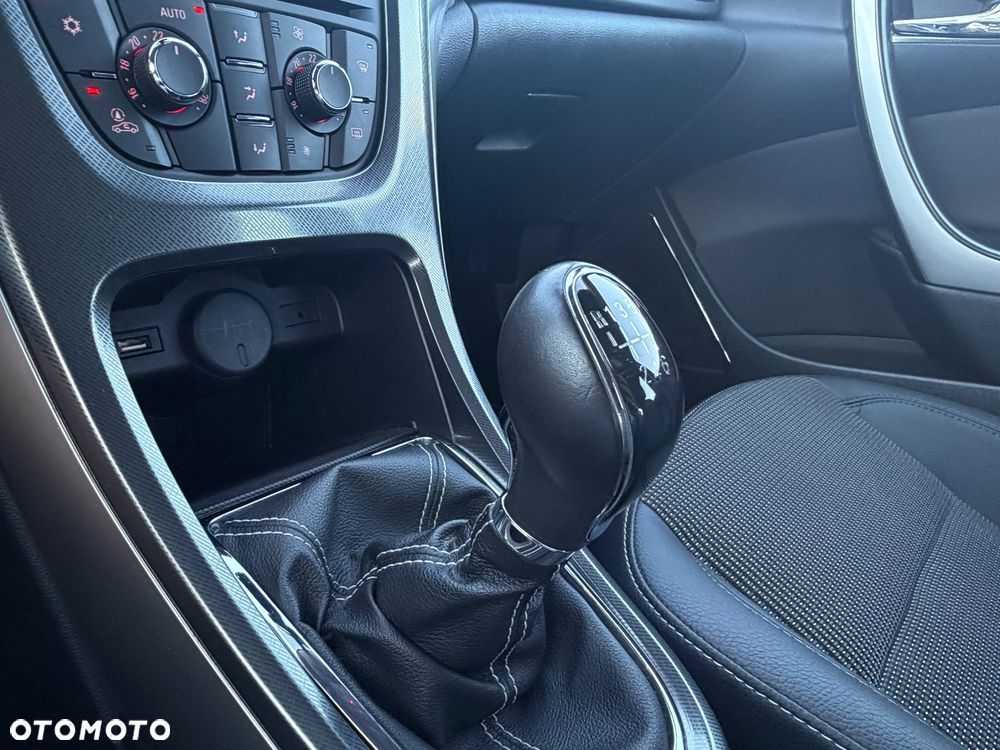 Opel Astra 1.4 T Cosmo - 27