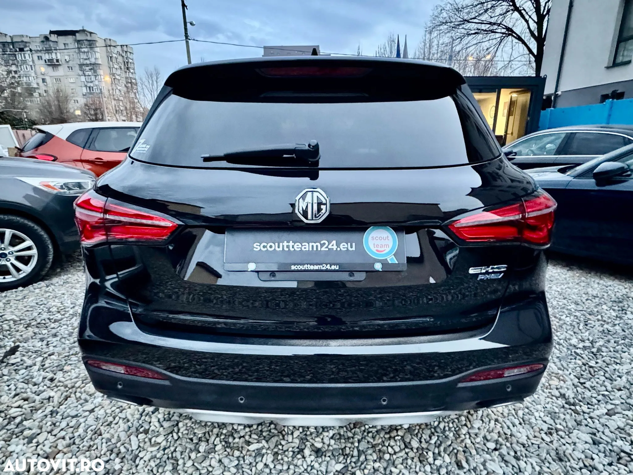 MG EHS 1.5T-GDI PHEV Luxury - 3