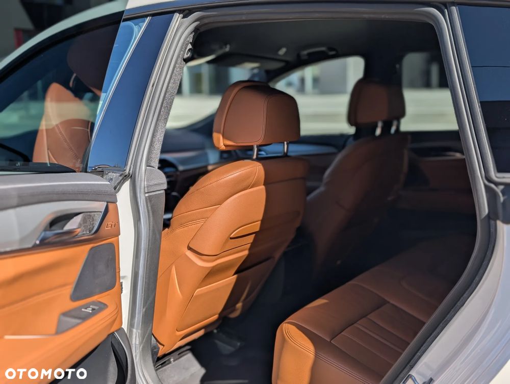 BMW 6GT 630i Luxury Line - 13