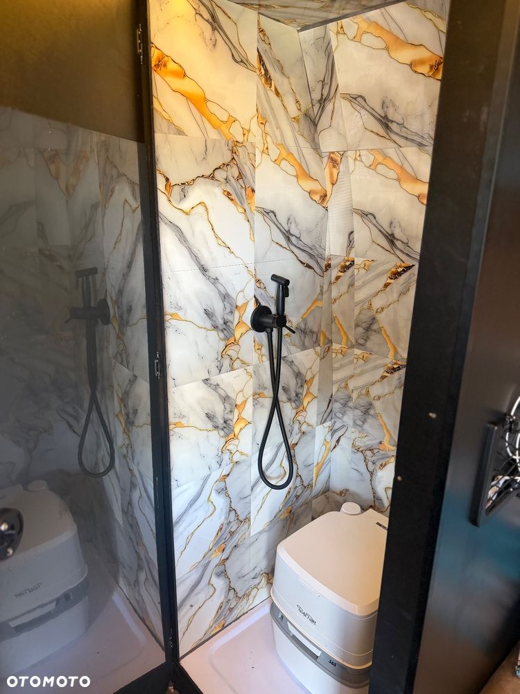 Mercedes-Benz Sprinter - 9