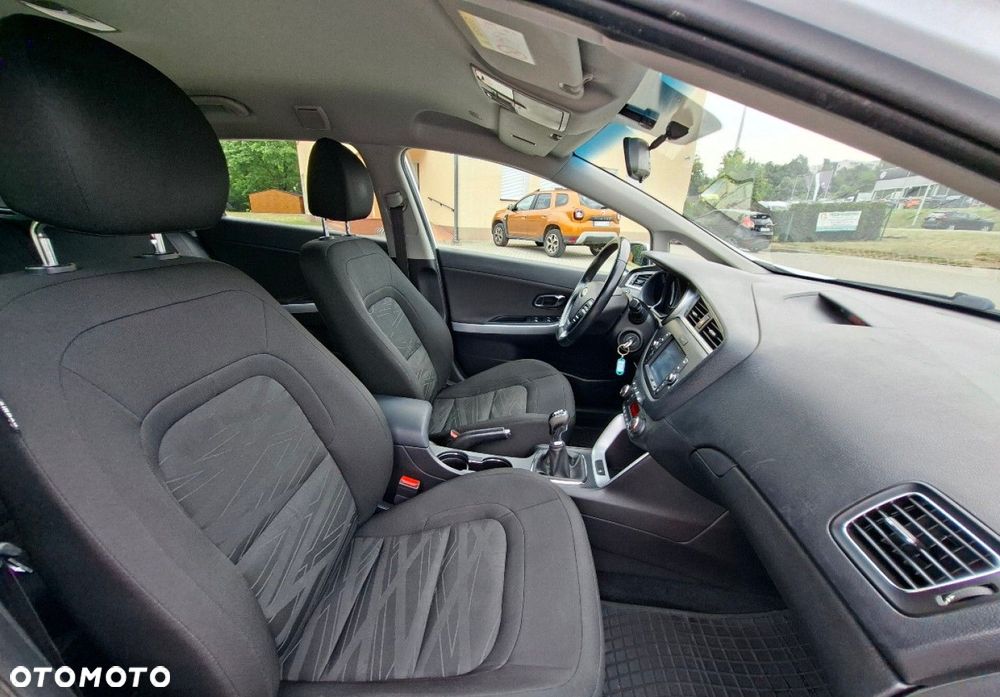 Kia Ceed - 15
