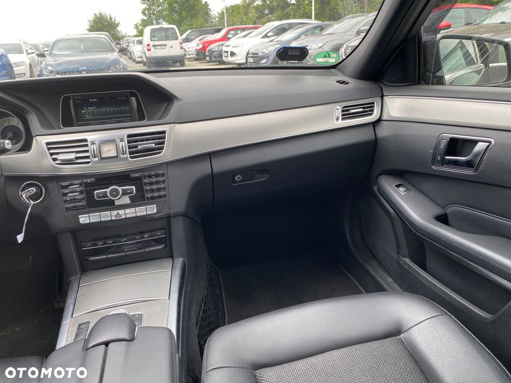 Mercedes-Benz Klasa E 200 7G-TRONIC Avantgarde - 32