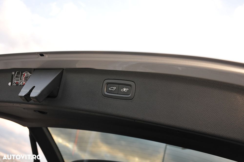 Volvo XC 90 B5 D AWD Geartronic RDesign - 25