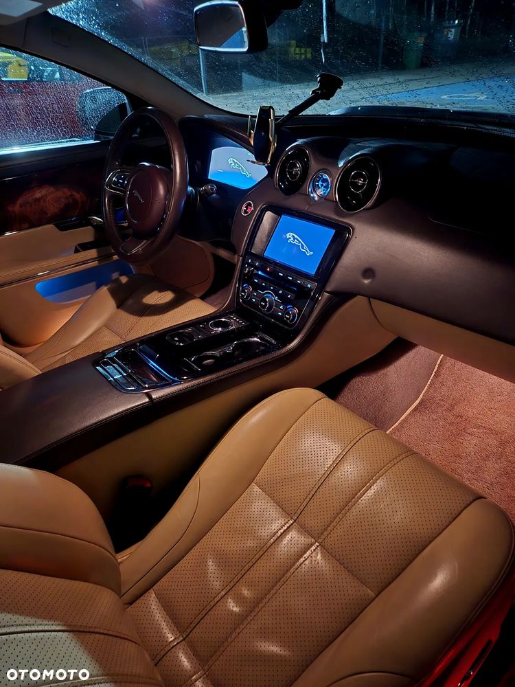 Jaguar XJ 3.0 T AWD Portfolio - 16