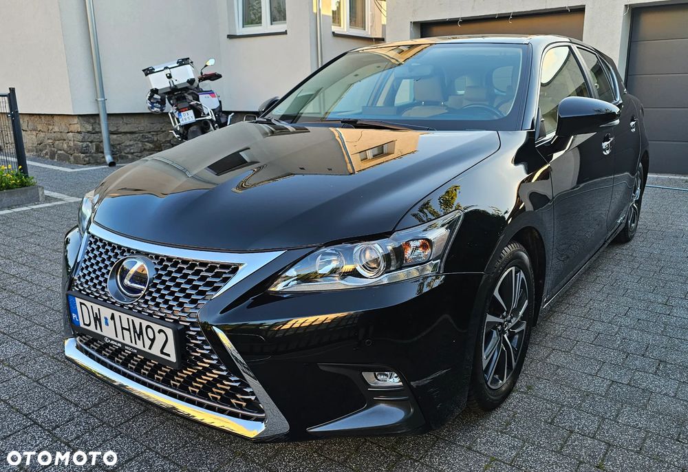 Lexus CT - 6