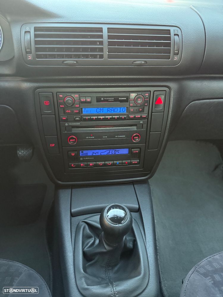 VW Passat 1.9 TDi Confortline 6V - 15