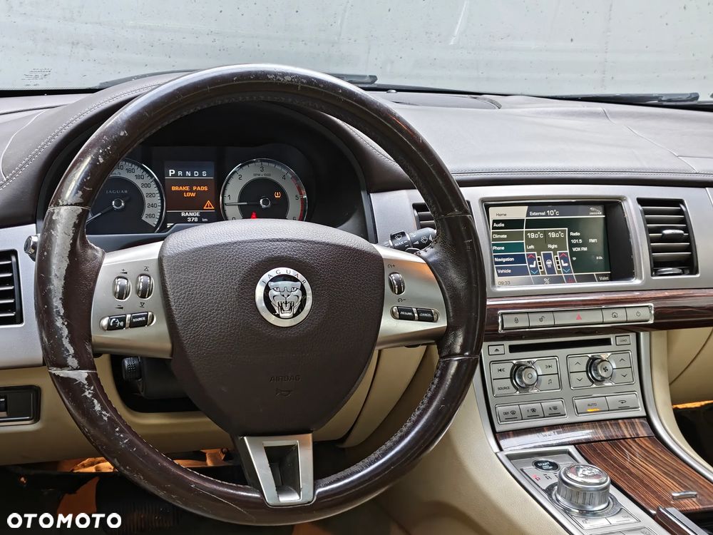 Jaguar XF 3.0 V6 D S Portfolio - 16