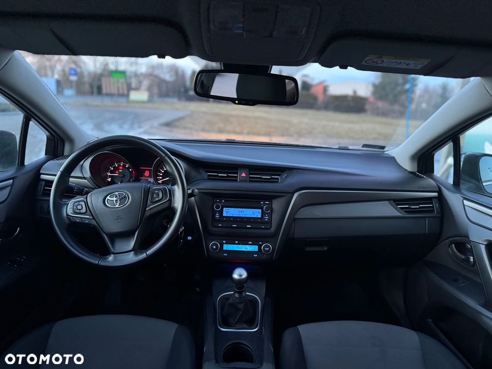 Toyota Avensis - 9