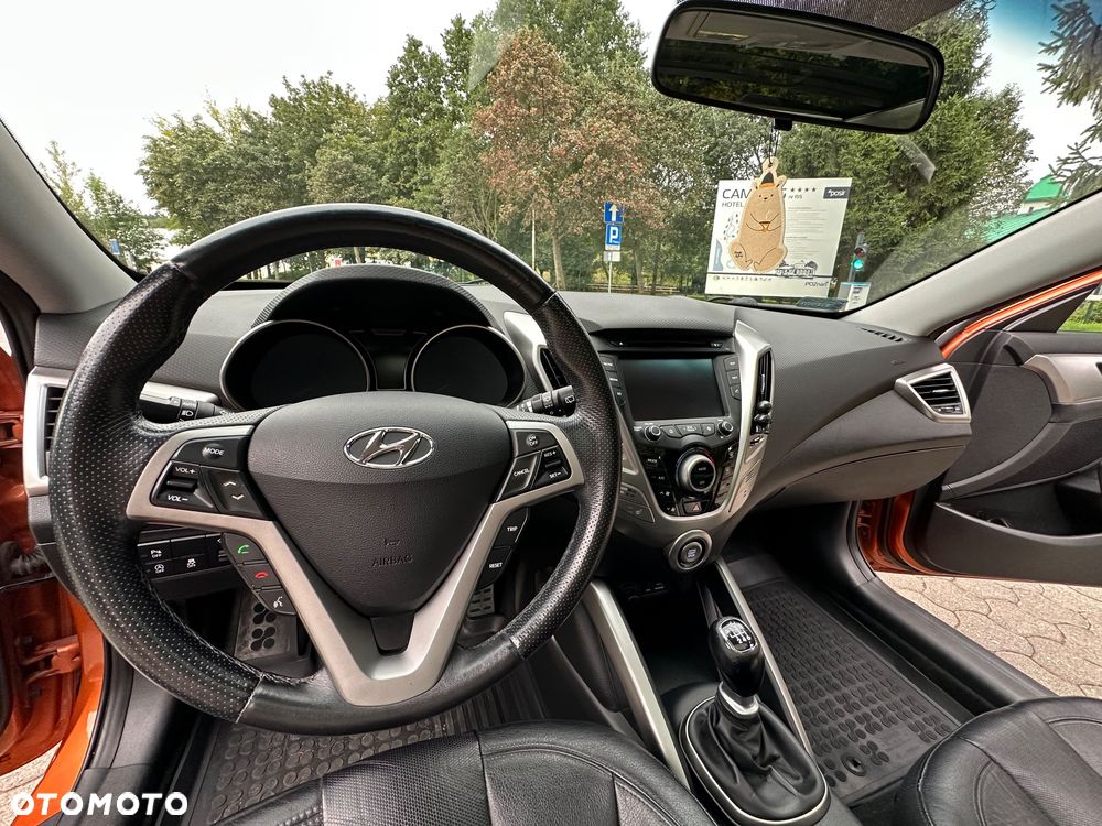 Hyundai Veloster 1.6 GDI Premium - 28